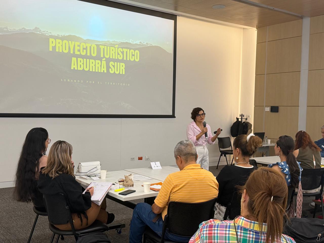 Primer Café con Sabor a Turismo del año fortaleció la competitividad de empresarios del Aburrá Sur